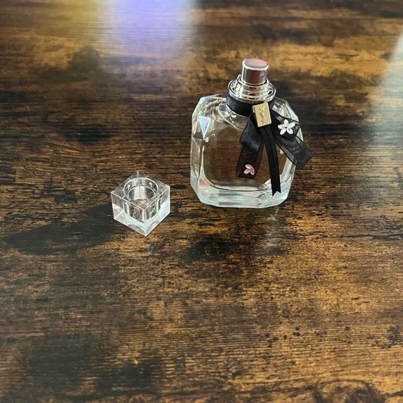 Yves Saint Laurent Black Box Packaging - Picture 8 of 12